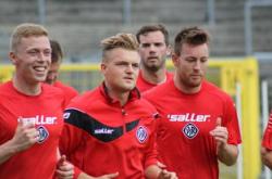 开云体育官网-曼城遭遇逆转血流不止被淘汰，曼城转会传闻